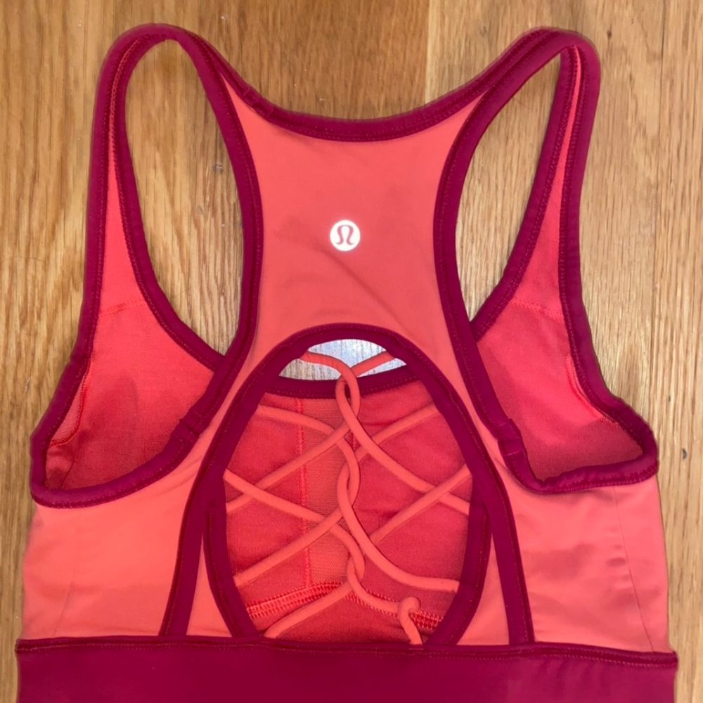 LULU LEMON SPORTS BRA